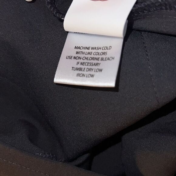 GREYS ANATOMY Signature 2 Welt Pocket V-Neck Scrub Top-XS NWT - Picture 10 of 10